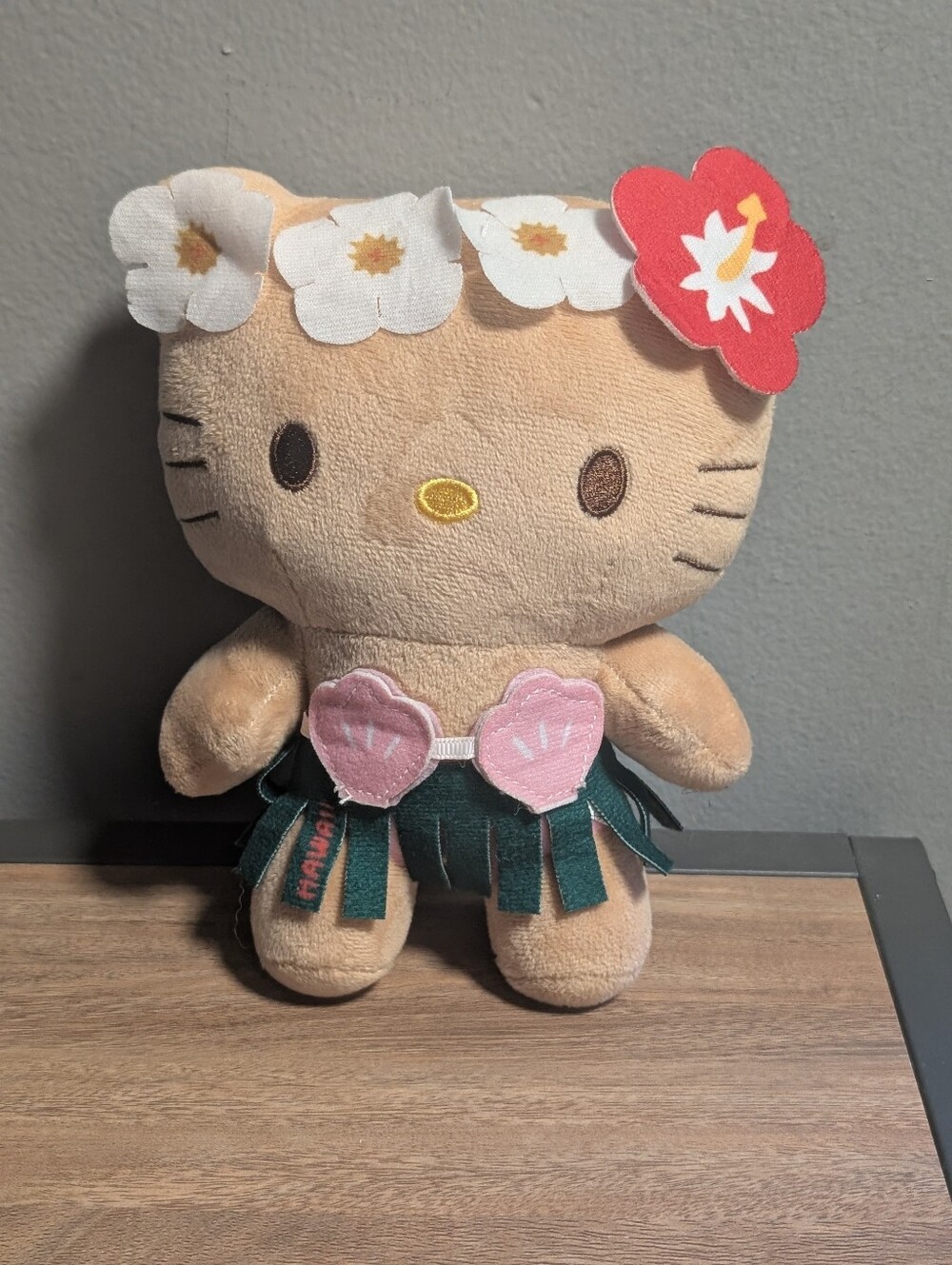 Hello Kitty Hawaii Exclusive Hula Girl Tan Sanrio Hello Kitty and Friends